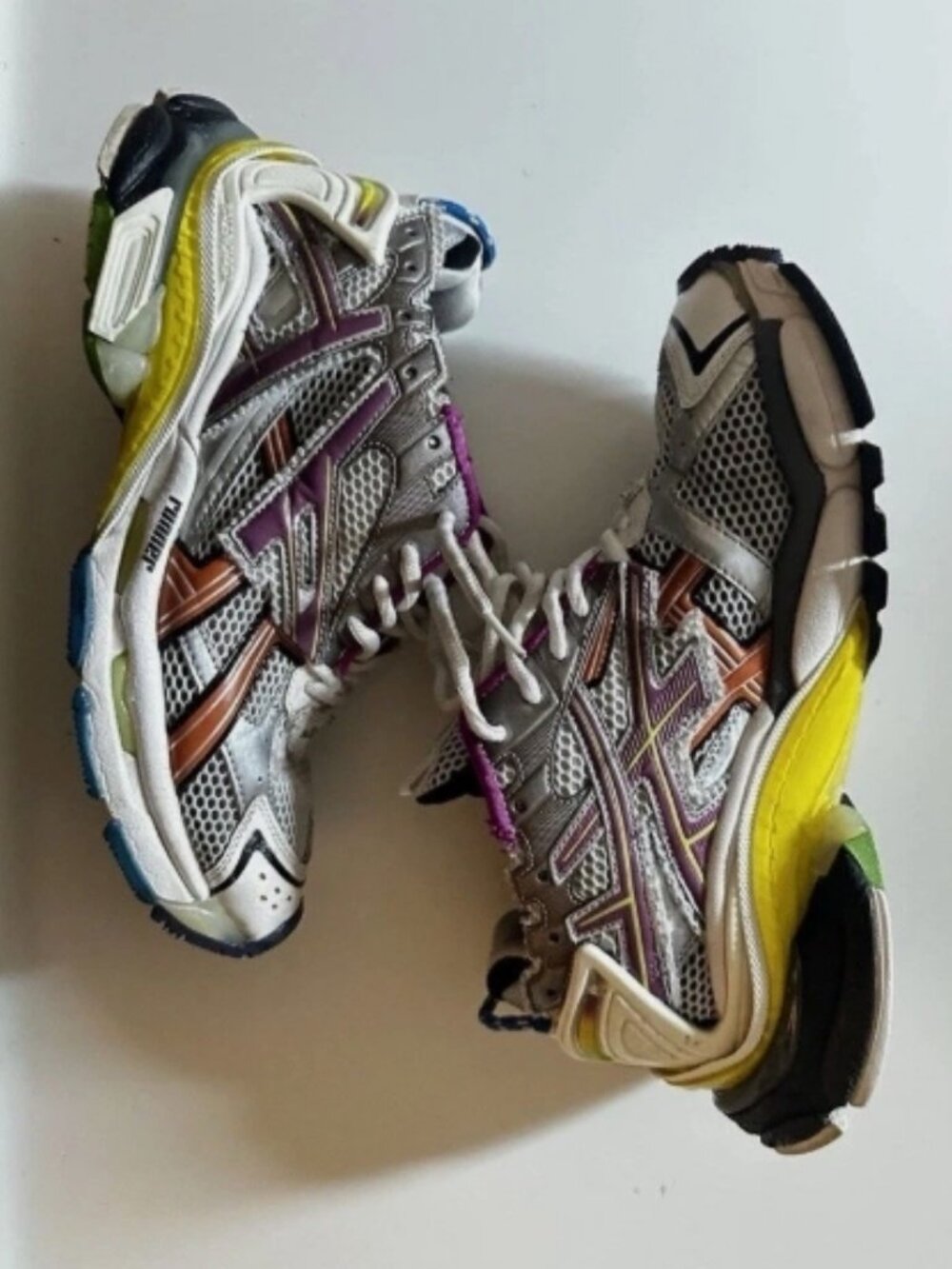 Balenciaga Runners Distressed Multicolor EU size 42 ( fits US 9.5 ) - Picture 3 of 6
